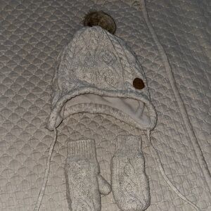 H&M Cream Knit Hat and Mittens Set for Kids